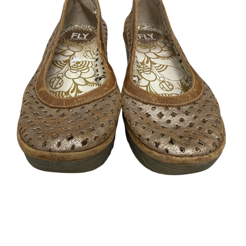Fly London Yobe gold perforated leather wedge pumps Women's Size 37 / 7 - Picture 3 of 9